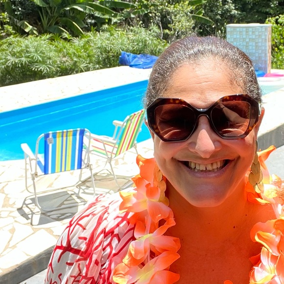 Meet your Posher, Marcia - Picture 1 of 1